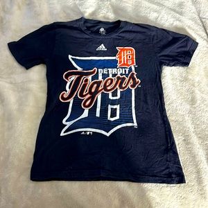 Detroit tigers shirt